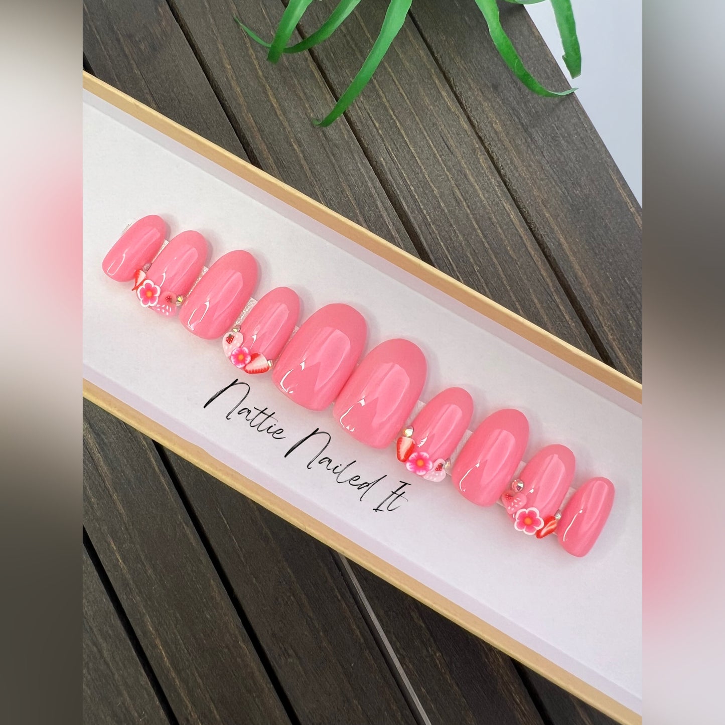 Strawberry Fields Press On Nails