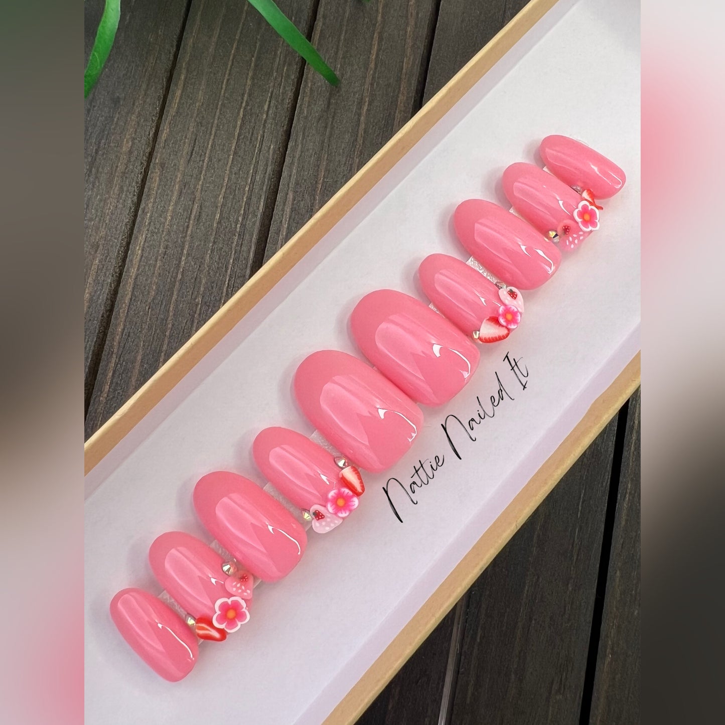 Strawberry Fields Press On Nails