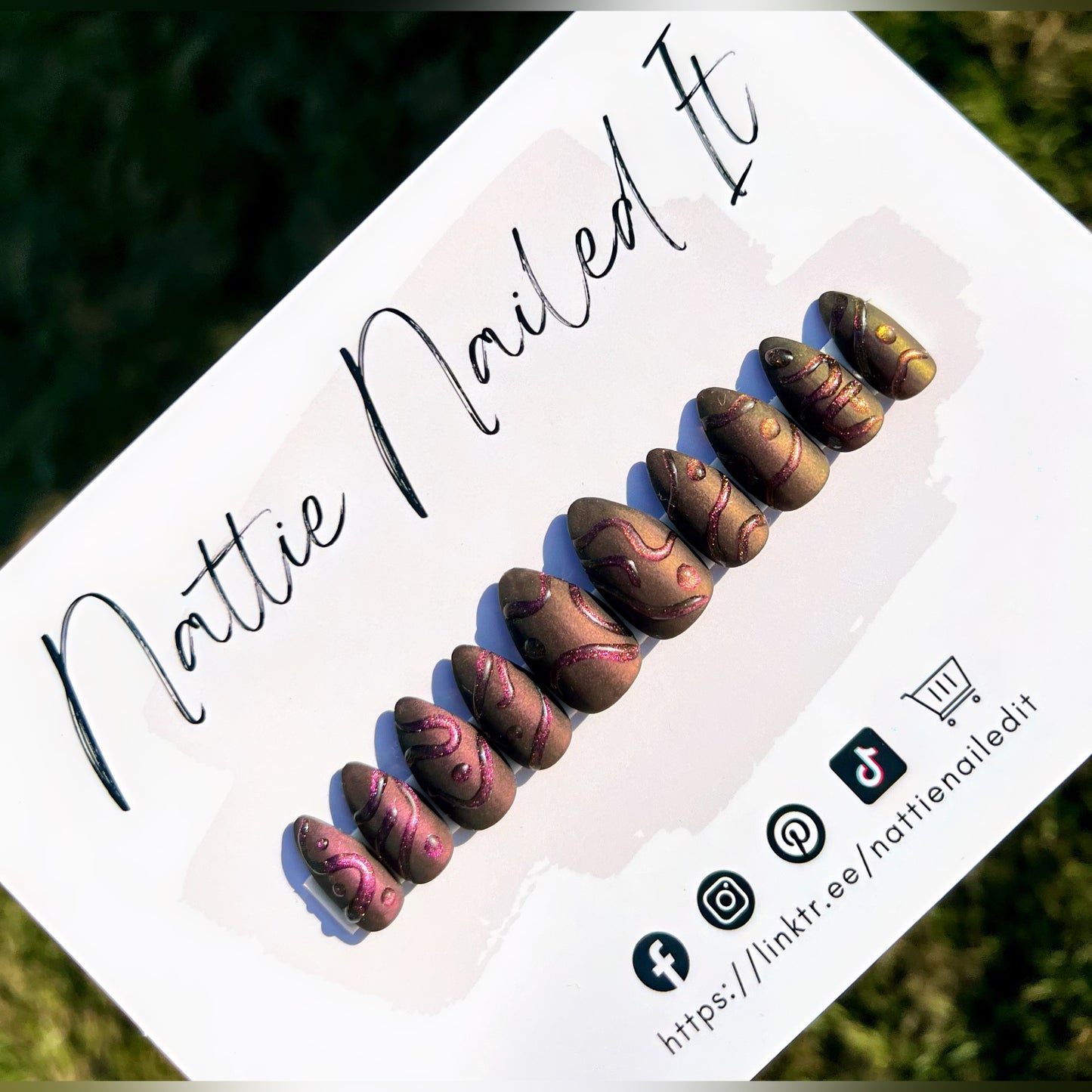 Hidden Temple Press On Nails