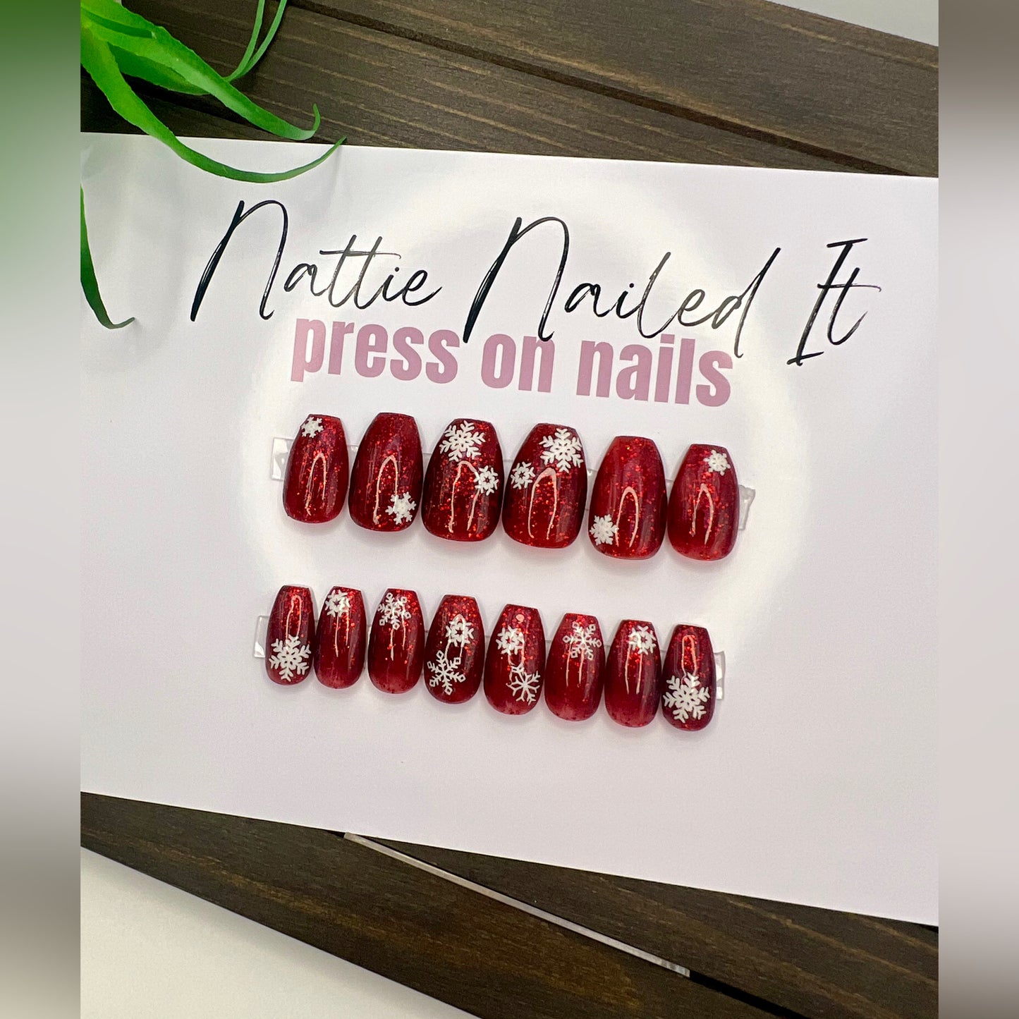 Holiday Cheer Press On Nails